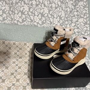 Sorel Kids' Black and Tan Winter Boots